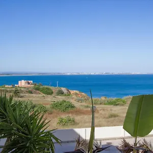 https://luxury-beach-sea-view-200m-beach-10min-centre.hotelaalgarve.com